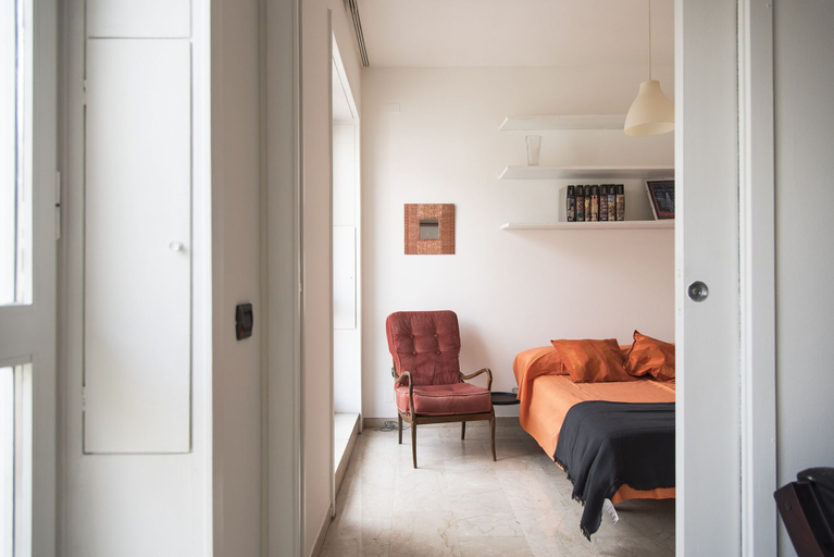Room 5, The Writer's Terrace, Milano