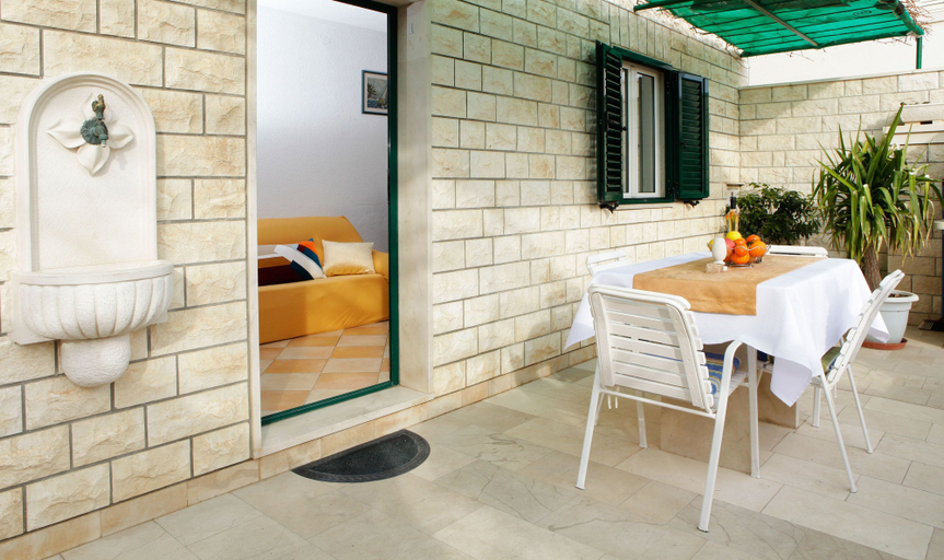 Others 5, Ratac Apartments, Bol