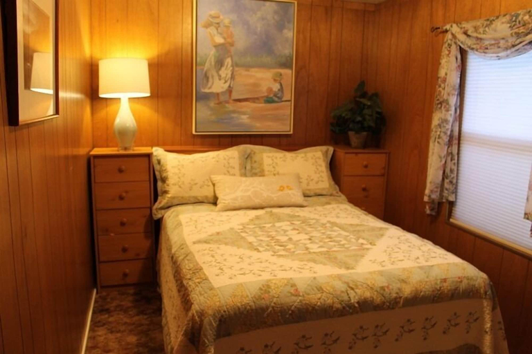 Bedroom, 780 Merced Ave., El Dorado