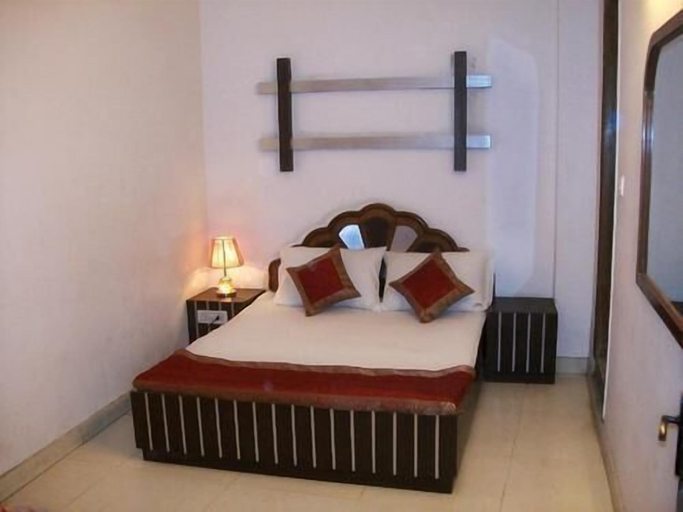 Bedroom 3, Anmol Hotels, Delhi