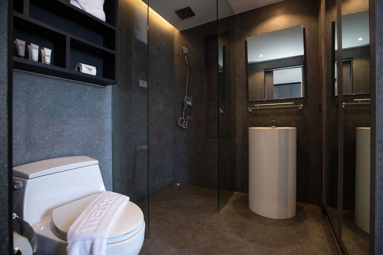 Bathroom, Tropical Sea View Suite B608 at Citygate, Pulau Phuket