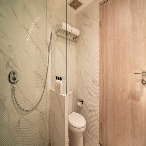 Bathroom 7