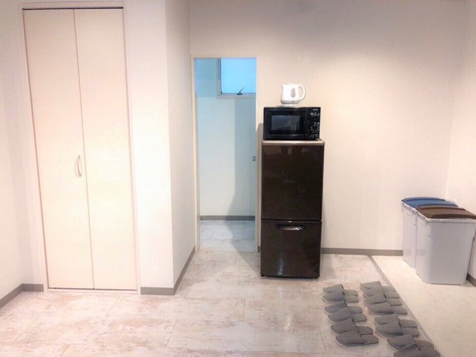 Others 3, Yoyogi Apartment 2-301, Shibuya