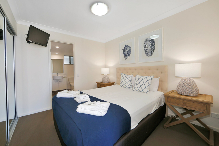Bedroom 3, The Point Resort, Burnett - Pt A