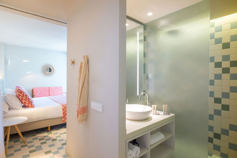 Bathroom 5, Inturotel Cala Esmeralda Beach Hotel & Spa - Adults Only, Baleares
