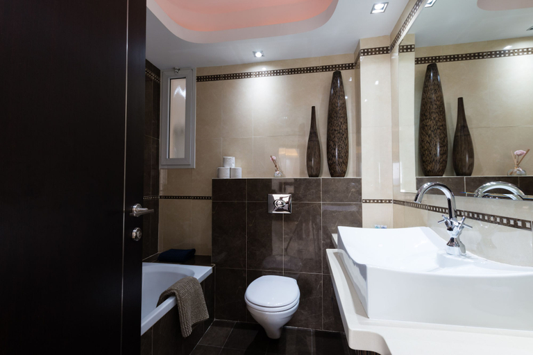 Bathroom 4, Apartment with Sauna, Hot Tub & Parking