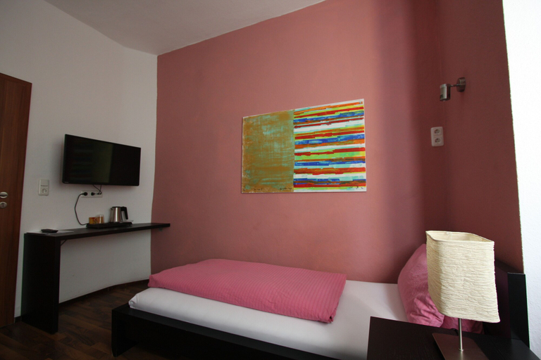 Bedroom 3, Stadthotel Kleiner Berg, Bodenseekreis