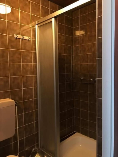 Bathroom 3, Hotel Carillon, Haarlem