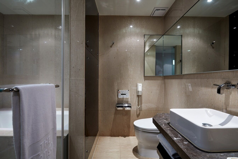 Bathroom 4, The Tango Taipei Nanshi, Taipei City