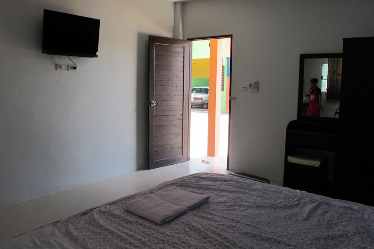 Bedroom 3, Tongmai Resort, Kanchanadit
