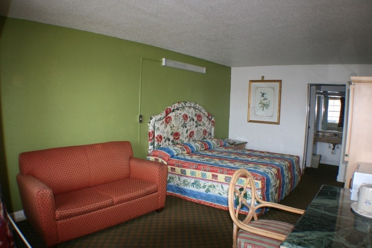Others 5, Budget Inn, Mecklenburg