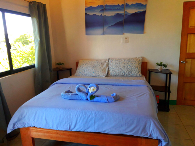 Bedroom 3, Thresher Cove Dive Resort, Daanbantayan