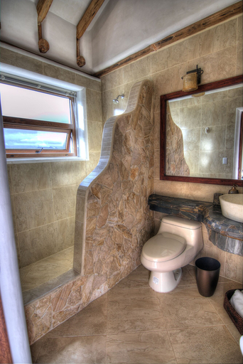 Bathroom 3, Hacienda Los Mortiños, Mejía