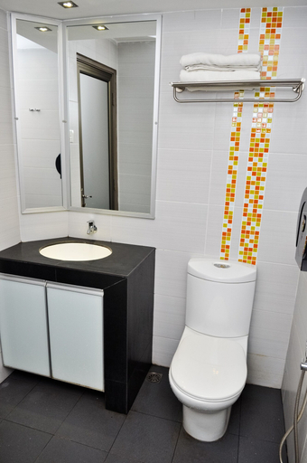 Bathroom 4, Signature Hotel, Kuantan