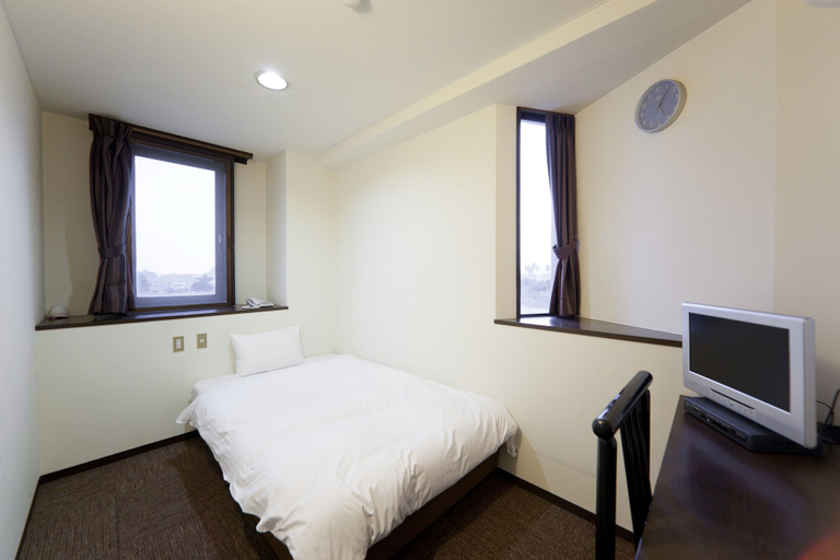 Bedroom 3, Athena Kaigetsu, Awaji