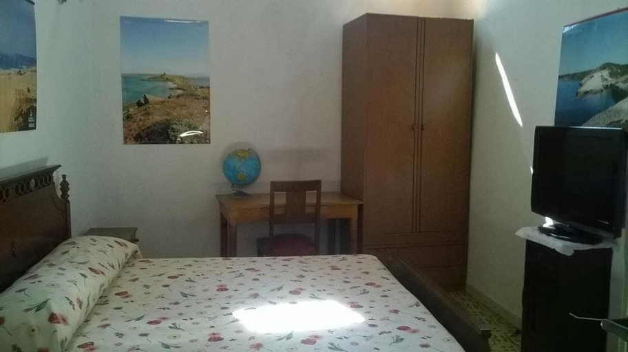 Bedroom 3, Sardinia International House, Oristano