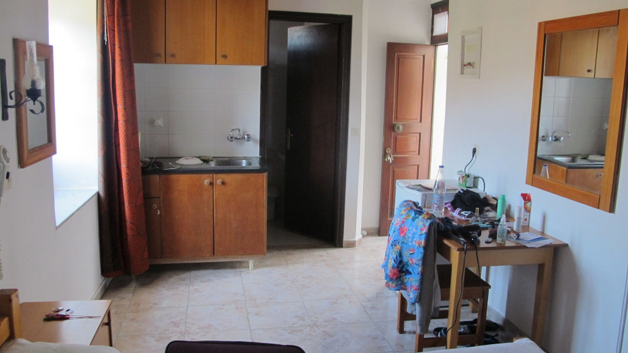 Others 5, Lindos Marianthi Studios, South Aegean