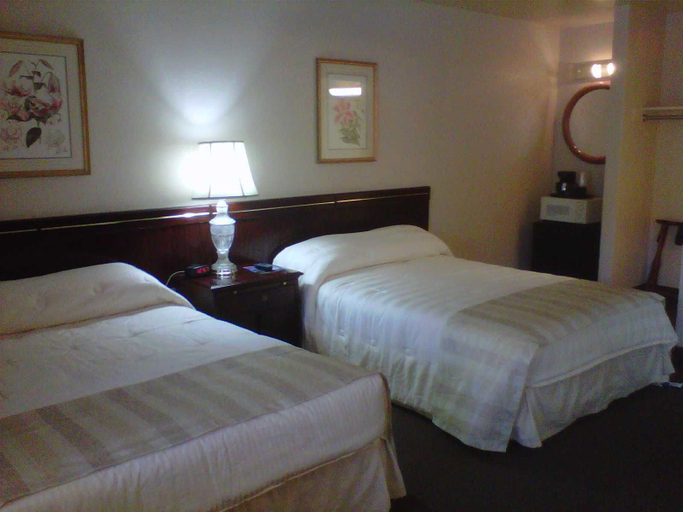 Bedroom 3, Caravelle Inn Extended Stay, Santa Clara