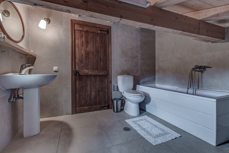 Bathroom 3, Mastrogiannis Farm House, Ionian Islands