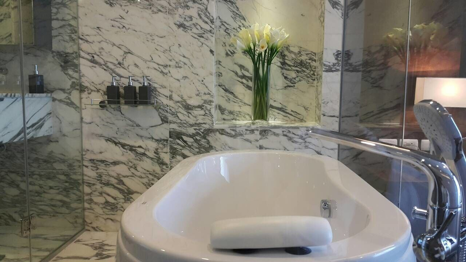 Bathroom 3, Siamese Ratchakru Residence, Phaya Thai