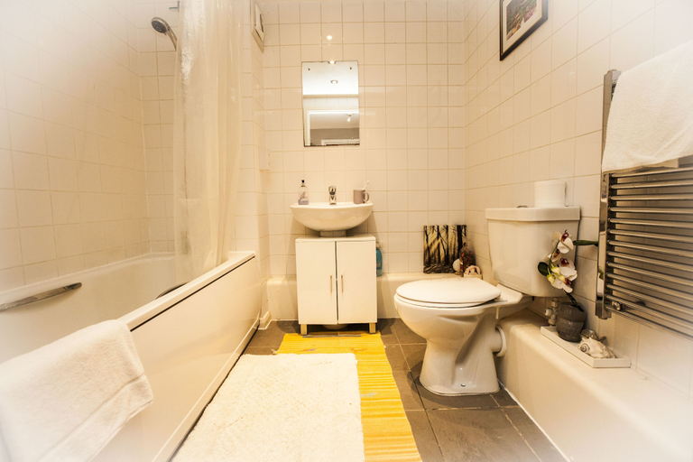 Bathroom, Dockside London, London