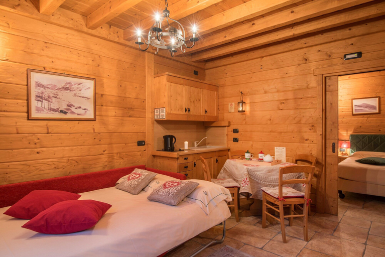 Bedroom 3, Park Chalet Village, Sondrio