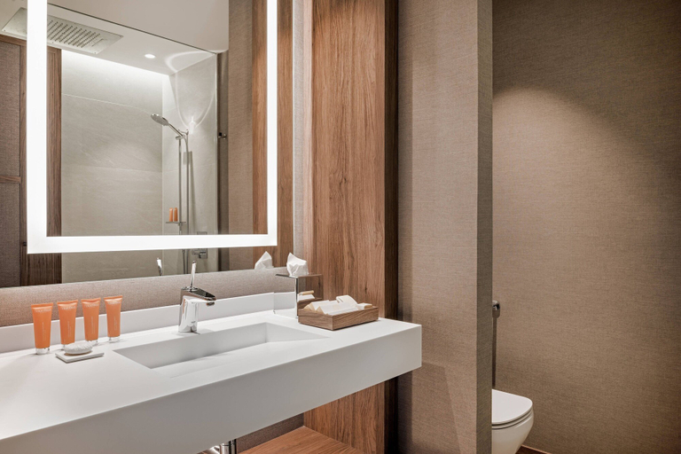 Bathroom 4, Círculo Gran Vía, Autograph Collection - Adults Only, Madrid