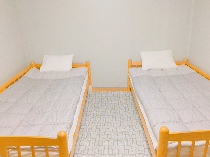 Bedroom 4, iCOS Guesthouse 1 for Female - Hostel, Mapo