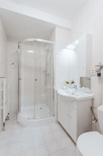 Bathroom 4, Hotel Peko, Praha 10