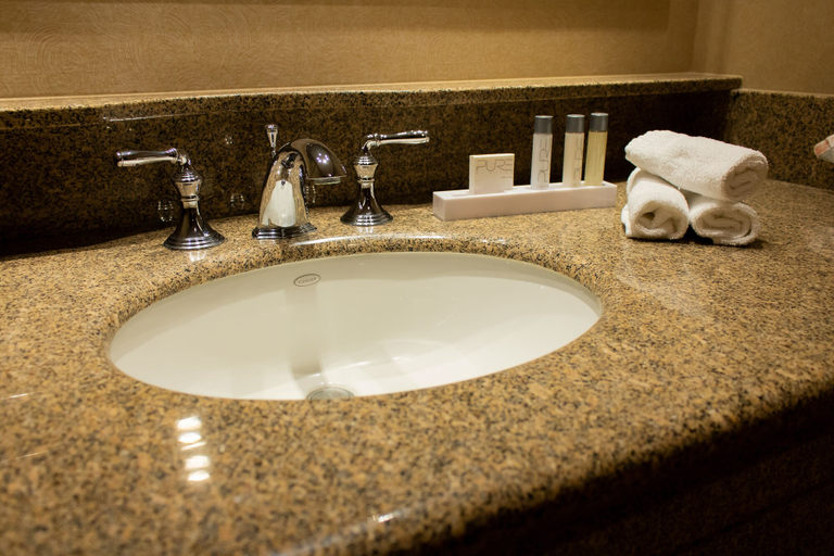 Bathroom 3, Isle Casino Hotel Waterloo - A Caesars Rewards Destination, Black Hawk