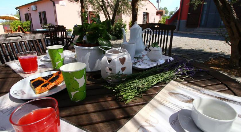 Food & Drinks 5, Exotic Farmhouse in Montalto di Castro near Sea, Viterbo