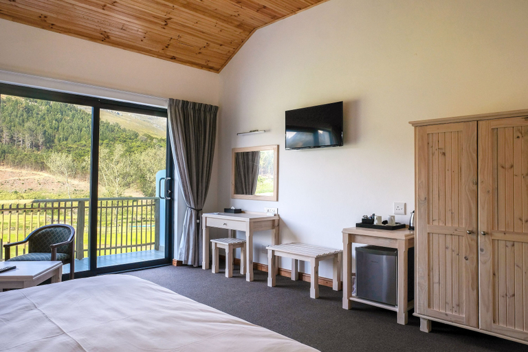 Bedroom 3, Houw Hoek Hotel, Overberg