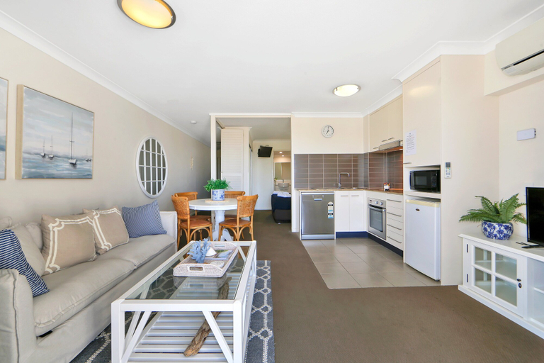 Others 5, The Point Resort, Burnett - Pt A