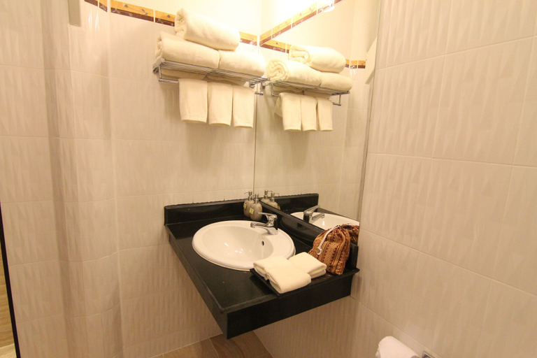 Bathroom 4, Bhu Tarn Koh Chang Resort and Spa, Koh Chang