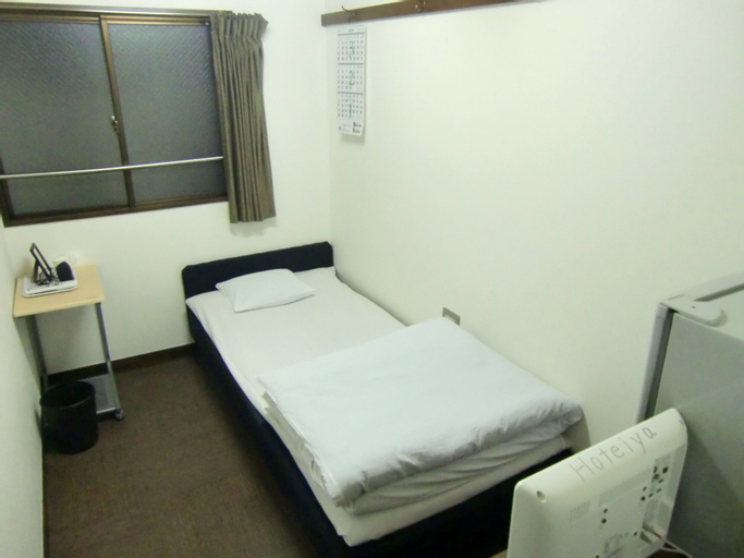 Bedroom 3, Economy Hotel Hoteiya, Taitō