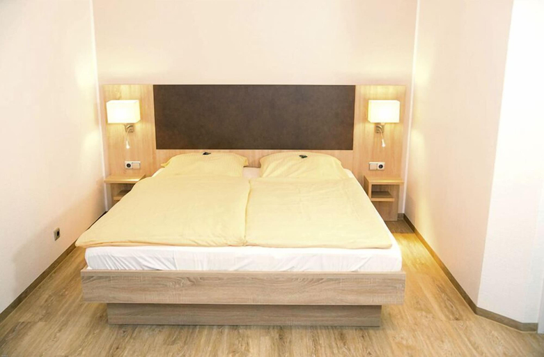 Bedroom 2, Hotel-Restaurant Lütkebohmert, Borken
