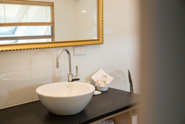 Bathroom 4, Hotel Restaurant Vinothek Lamm, Calw