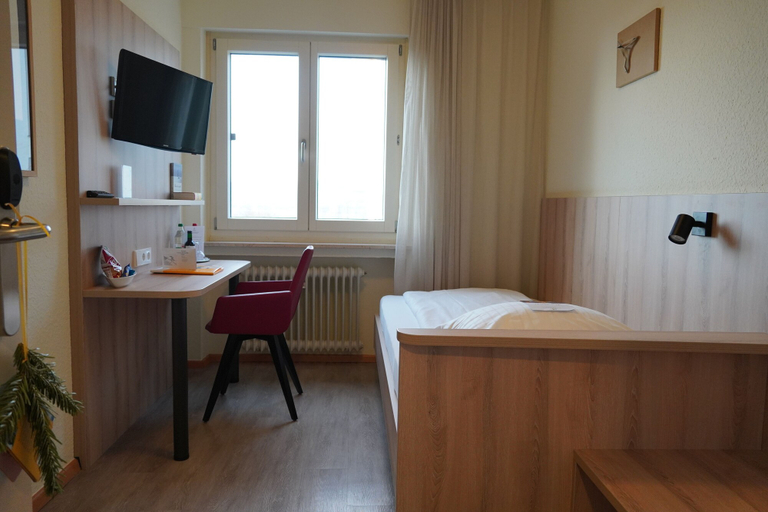 Bedroom 3, Hotel St. Elisabeth, Konstanz
