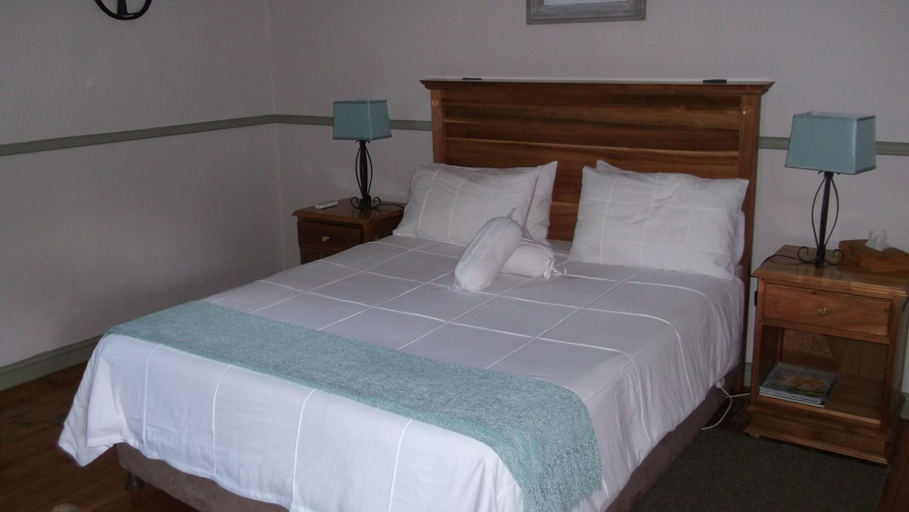 Bedroom 2, Housemartin Guest Lodge, Eden