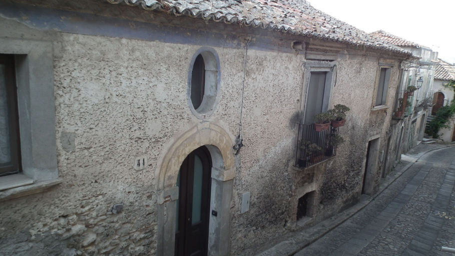 Exterior & Views 2, Casa Ferrari, Reggio Di Calabria