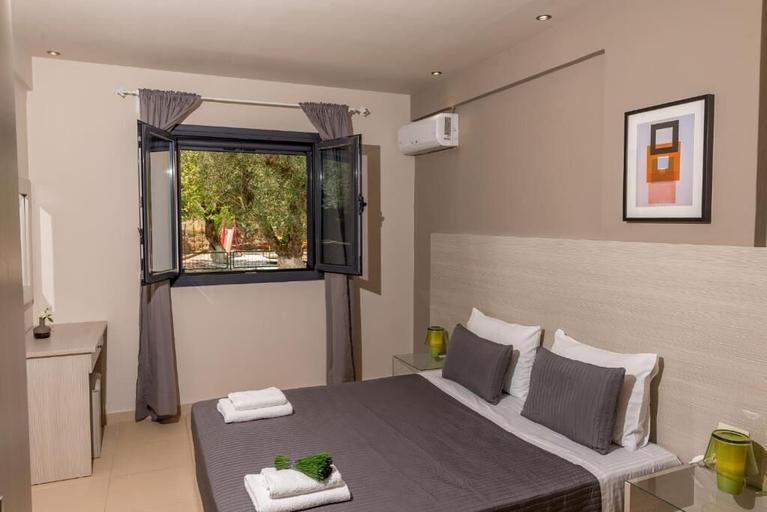 Bedroom 5, Trianon Studios, Ionian Islands