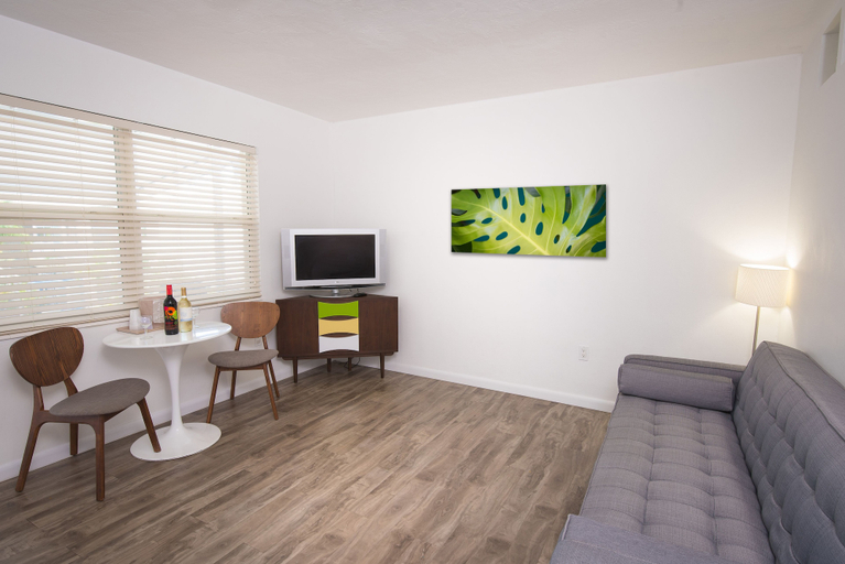 Others 4, Regency Inn & Suites, Sarasota