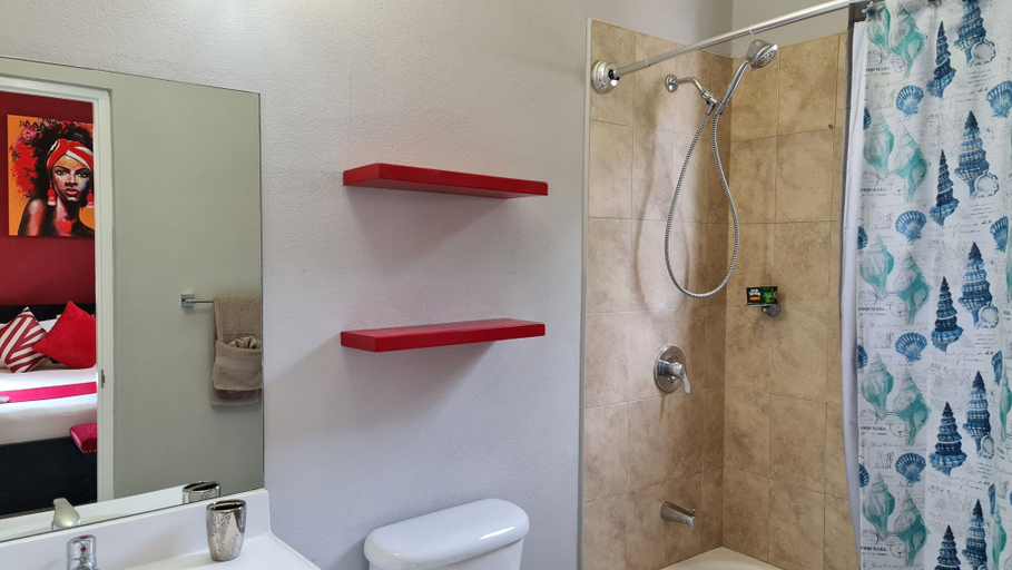 Bathroom 3, Casa Pinto Guest Apartments