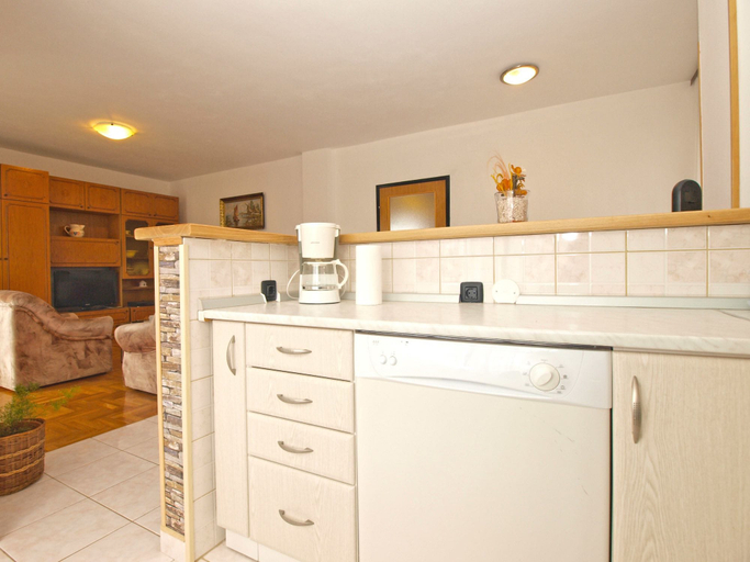Others 4, Apartment 1595, Fažana
