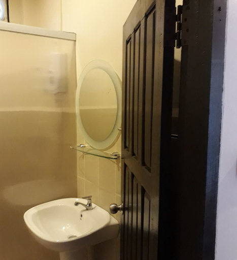 Bathroom 4, Laos Haven Hotel, Vangvieng