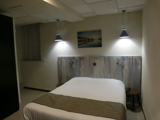 Bedroom 3, Hôtel sur le Quai, Pyrénées-Orientales