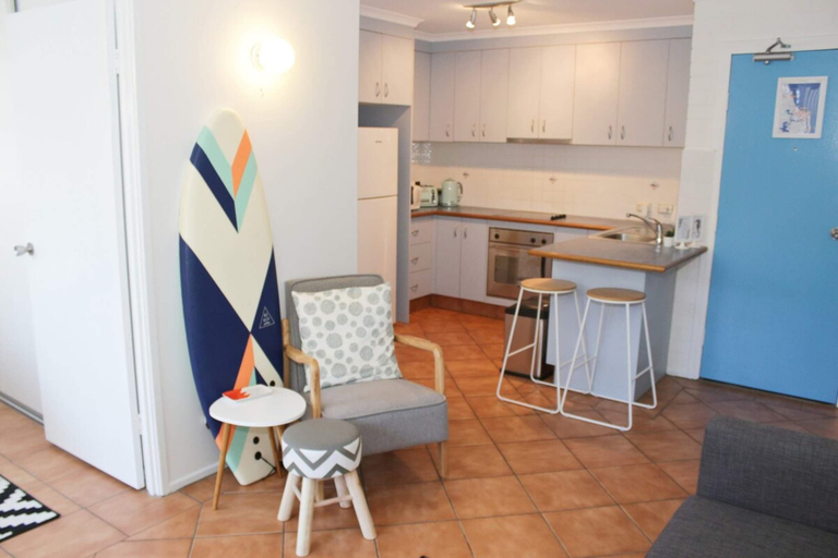 Others 5, Lovely 1 Bedroom Apartment Steps to the Beach, Gold Coast