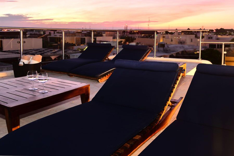 Food & Drinks, Las Olas downtown Condos by Playa Paradise, Cozumel