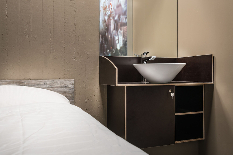 Bedroom 4, BoxHotel Göttingen App Based Hotel, Göttingen