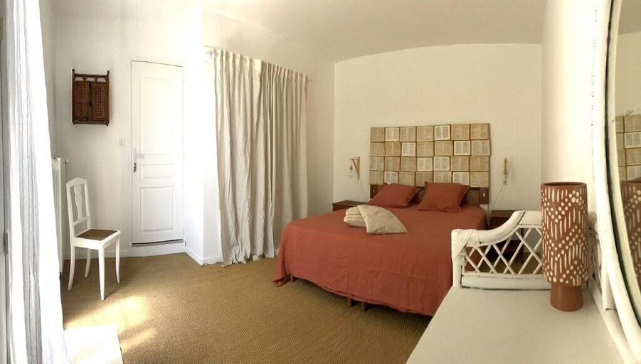 Bedroom 2, Mas de l'Acacia, Gard
